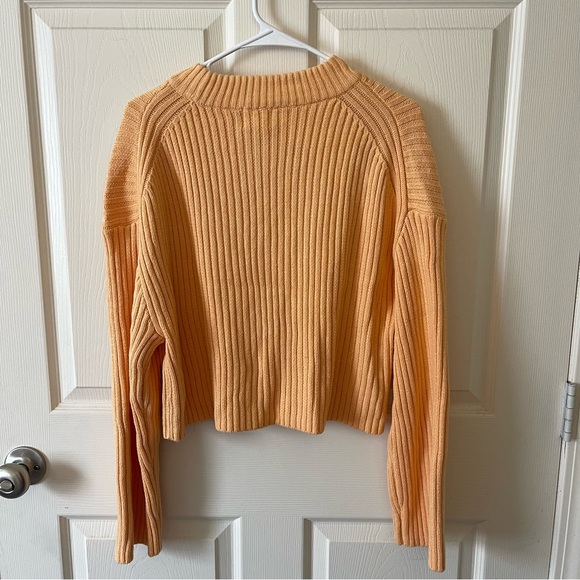 H&M orange sweater - Picture 2 of 4